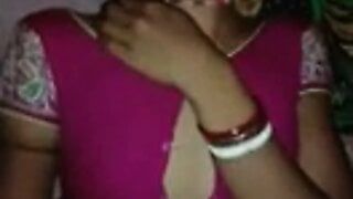 Devar ne apni bhabhi ko hi chhod siya